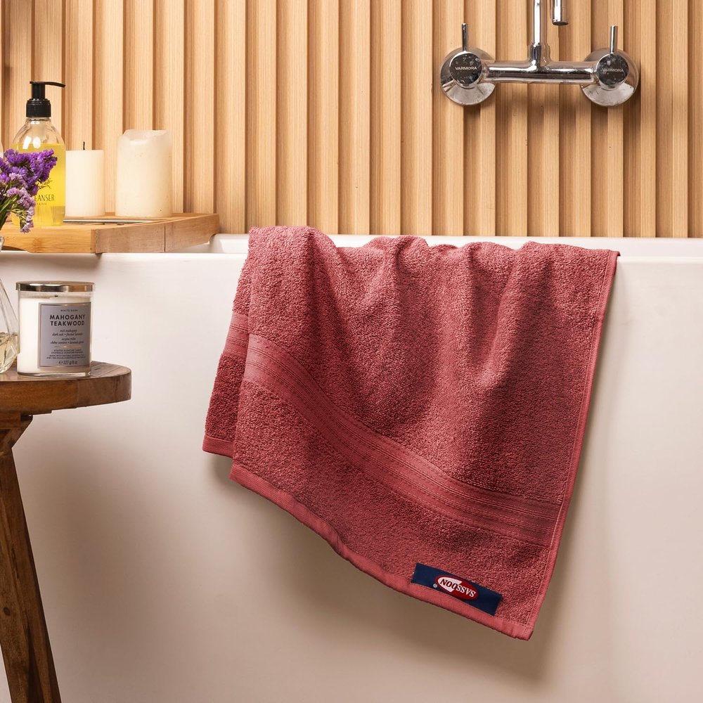 Sassoon Kama 100% Cotton Medium Bath Towel in 450 GSM- Crimson