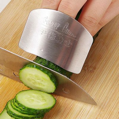 SYGA Stainless Steel Finger Protector Safe Chopping Hand Guard Slice Kitchen Tool