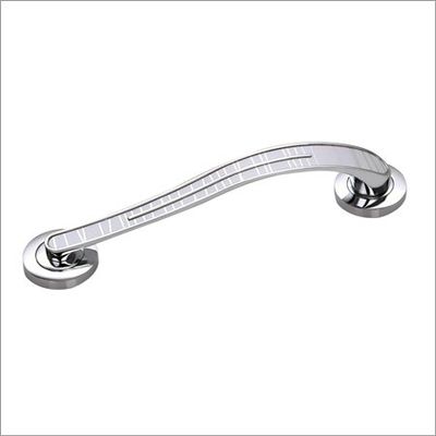 N S C GREEN HOME_Door Pull Handles