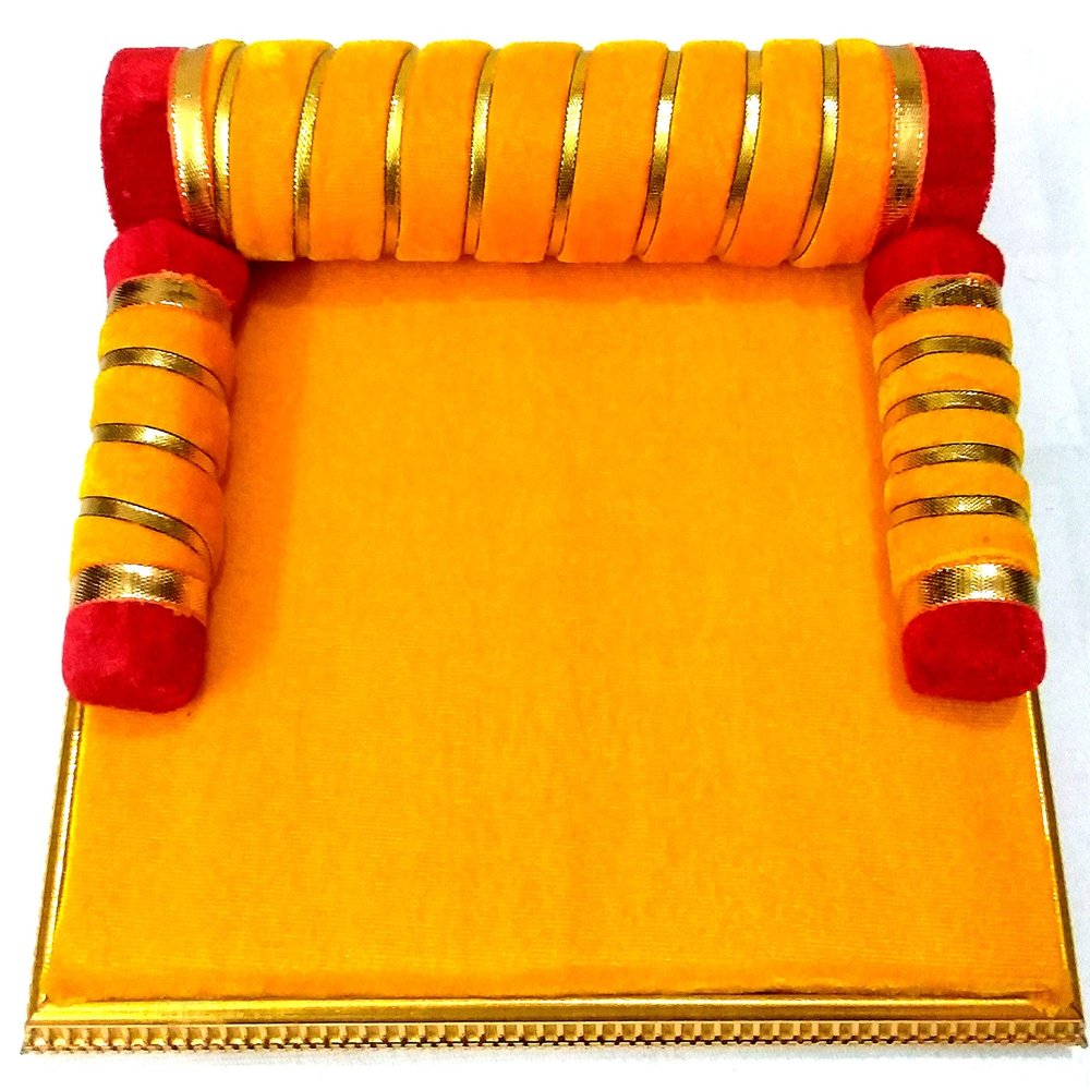 Woollen Wood Vrindavan Laddu Gopal Sofa Bed (Peach)
