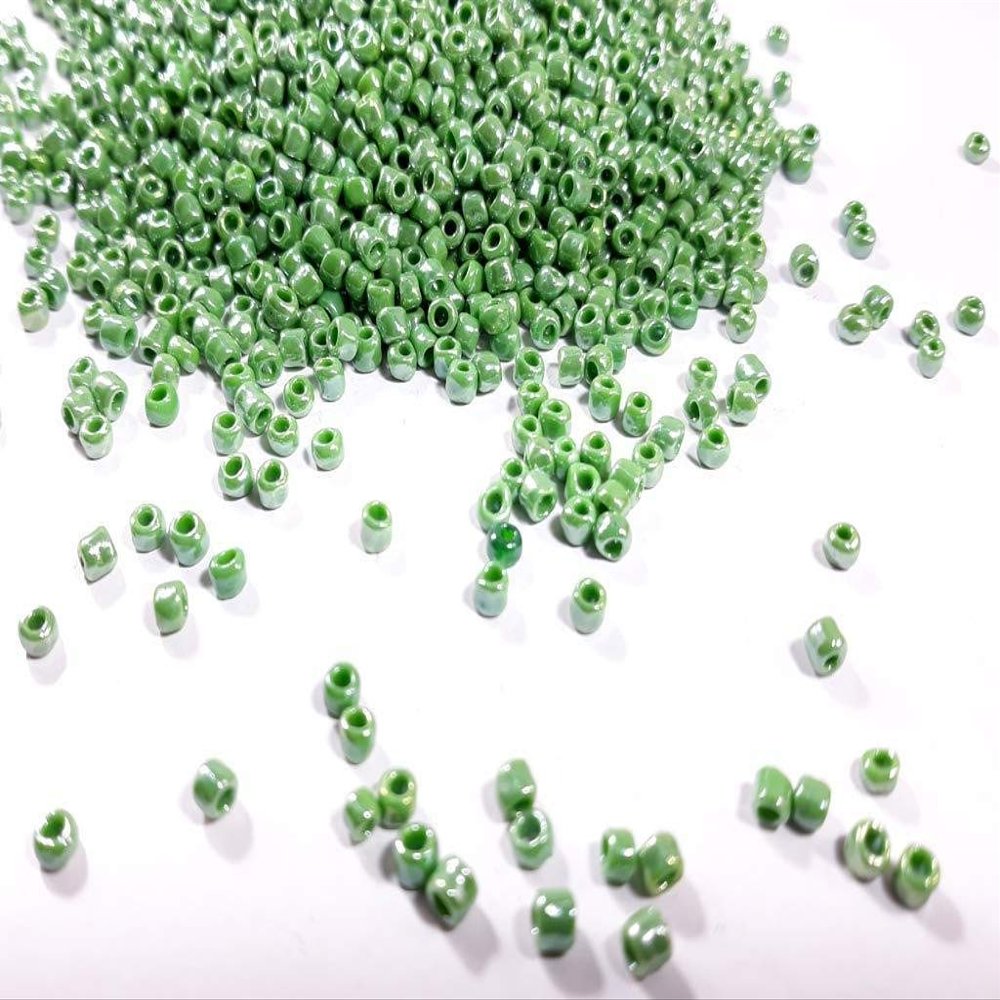 The Design Cart Grass Green Opaque Luster Round Rocailles Seed Beads for Jewellery Making, Embroidery, Beading, Art and Craft Supplies (11/0-2.0 mm) - 450 Grams