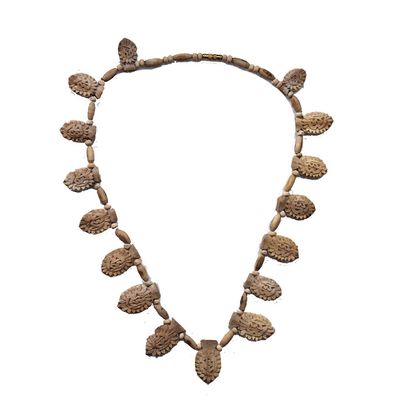 Vrindavan Lal Yogesh Kumar Wooden Tulsi Kanthi Mala with Radha NAM Pendal/Holy Basil Rosary for Pooja (Brown)