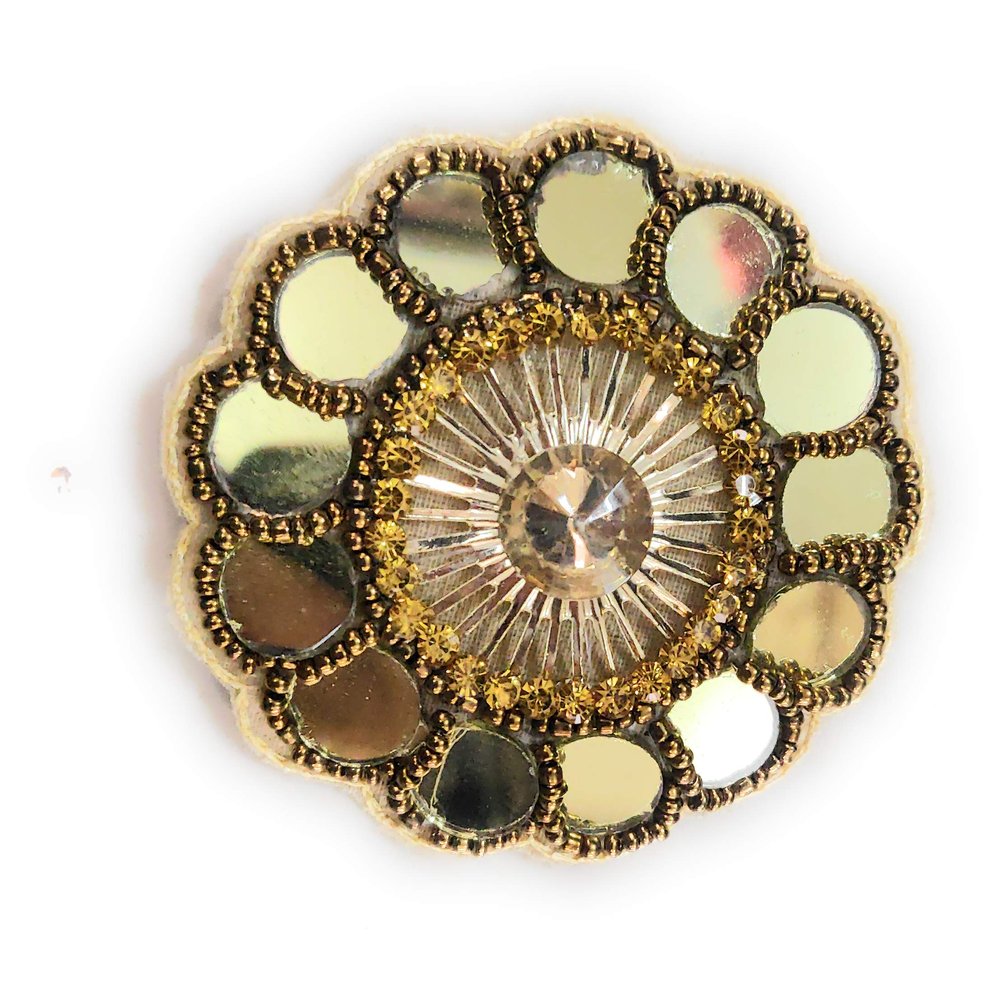 Fressia Fabrics 5 Pcs Sew On Glue On Fabric Patches Embroidery Applique Decoration for Clothes Dress Material Saree Suit Kurti Gown, Art & Craft, DIY Decor - Gold