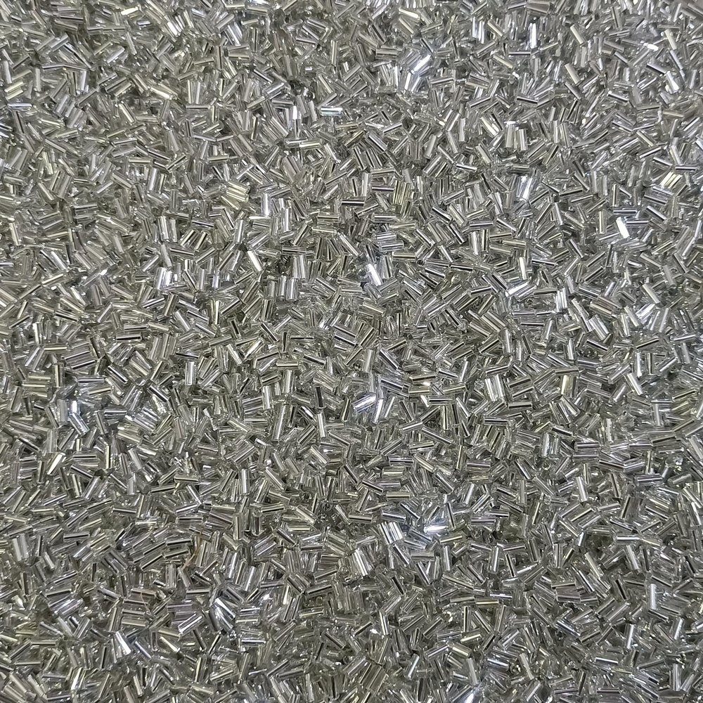 Kwizy Glass Bugle Tube Seed Beads Nulki 18000 Pieces for Jewellery Craft DIY Bracelet Earrings Necklaces Anklets Beading Sewing Embroidery Making Purpose | Size 5MM | Silver Color | 450 Gram