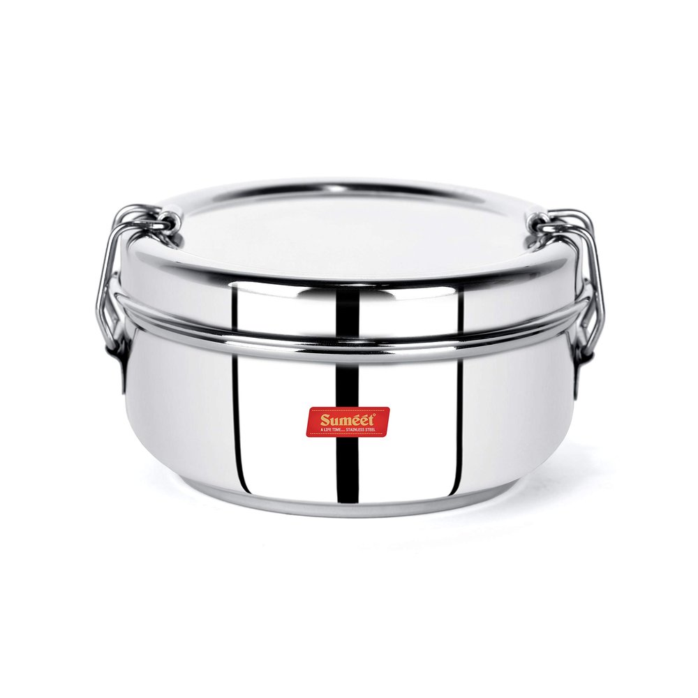 Sumeet Stainless Steel Food Pack Lunch Box for Kids/School with Steel Separator Plate and Locking Clip, 650ML Capacity