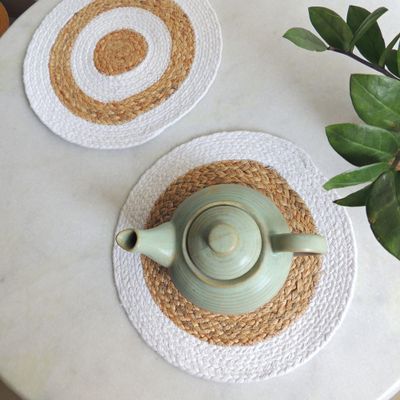 JASMEY HOMES Set of 2 Dining Table Mat 30cm Round Mat - White (Double Ring) | Used as Centre Table dcor placemat/House Warming Gifts for New Home