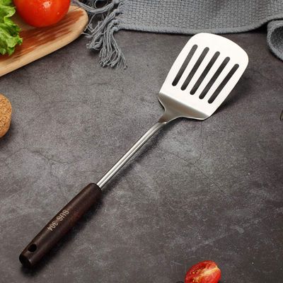 pepplo Slotted Spatula Turner, Slotted Turner with Wooden Handle, 304 Stainless Steel Spatula with Heat Resistant Wooden Handle Wok Utensil (1PCS, Slotted Wok Spatula)